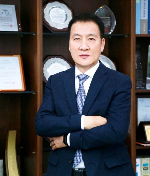Yoon, Jong Chan, CEO of BMT